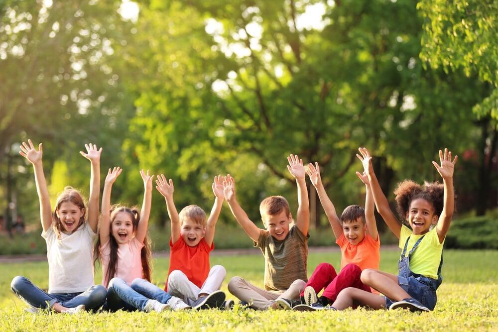 SUMMER ACTIVITIES FOR YOUR CHILD: BACKYARD INVESTIGATIOS